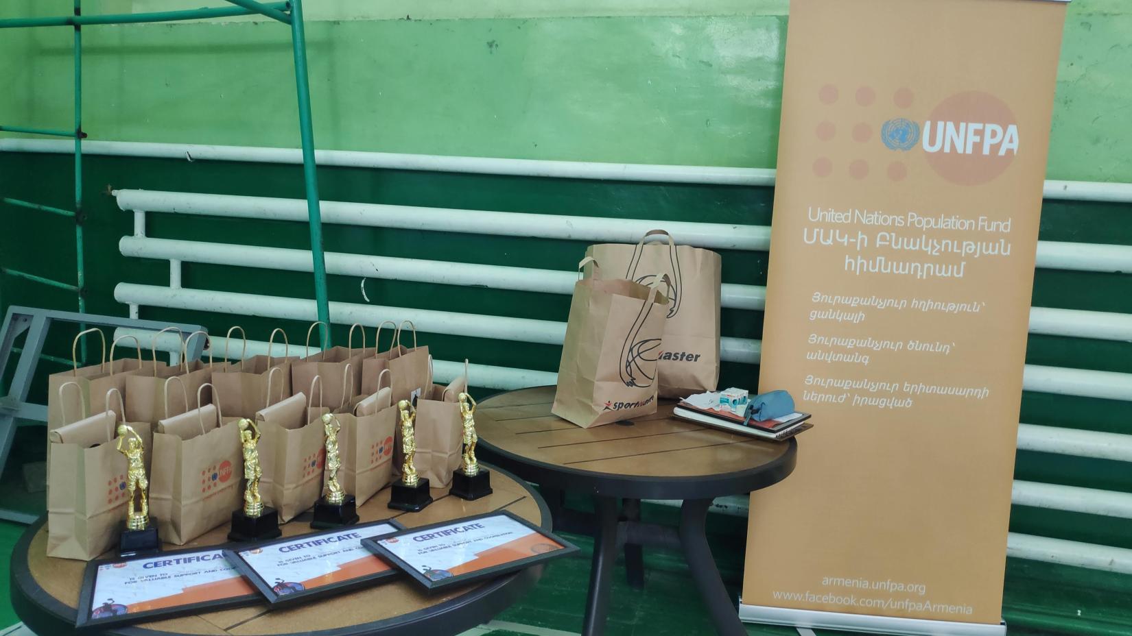Prizes and souvenirs from UNFPA Armenia.