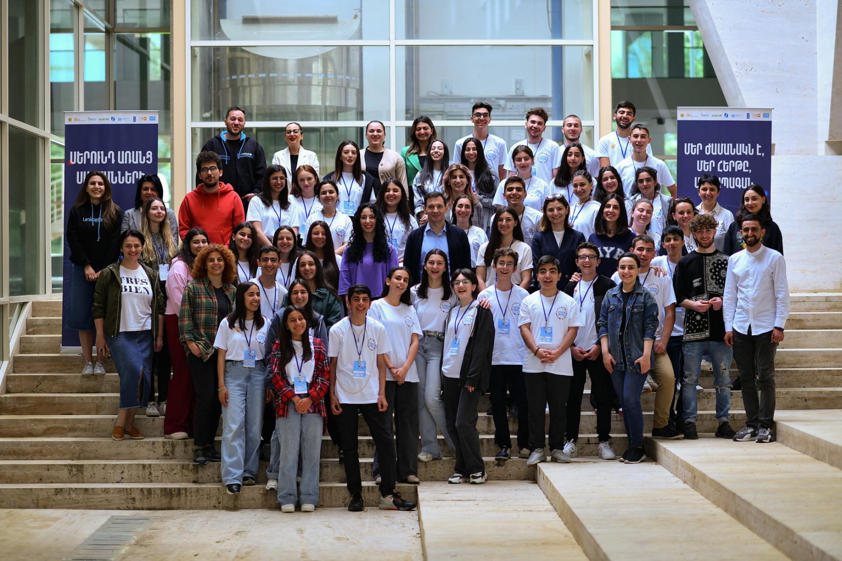 The participants and organizers of the Generation Unlimited imaGen Ventures Youth Challenge.