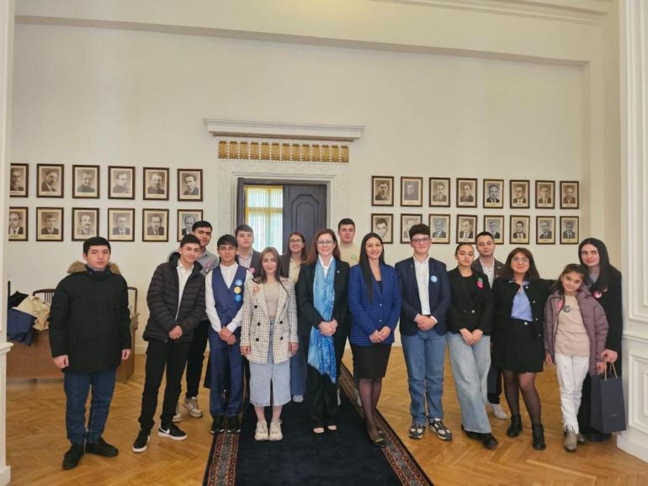 UNICEF Representative Christine Weigand joined Human Rights Defender of Armenia Anahit Manasyan and 13 members of the HRD public council on children’s and youth rights.